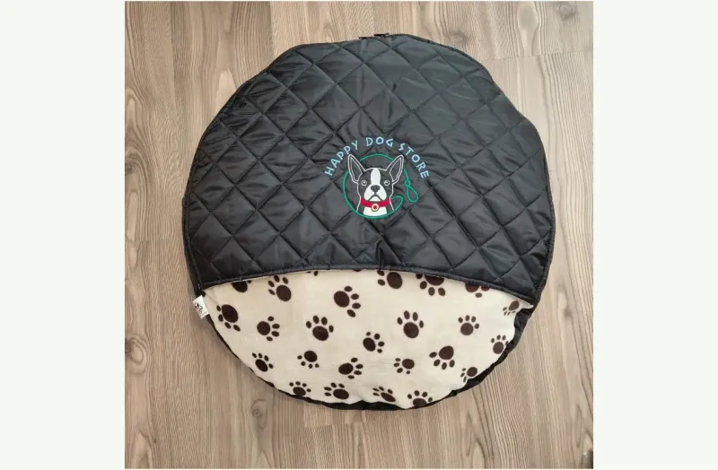 Barna tappancs mintás fekhely