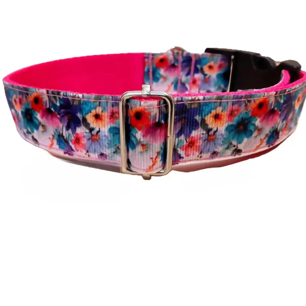 Lila virágos nyakörv paint