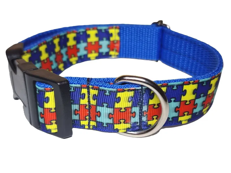 Puzzle mintás kék nyakörv