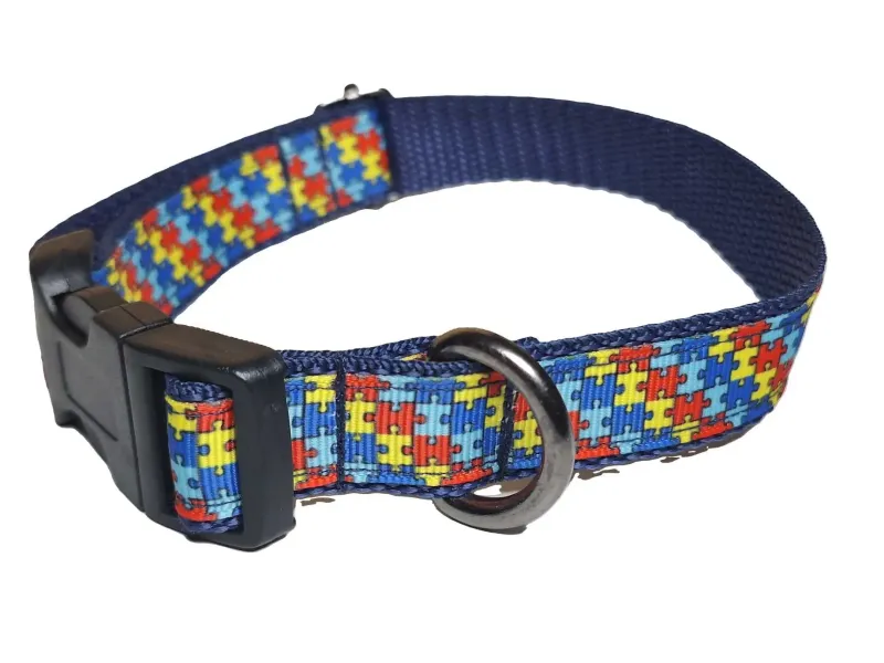 Puzzle mintás nyakörv kék hevederrel Puzzle mintás nyakörv kék hevederrel