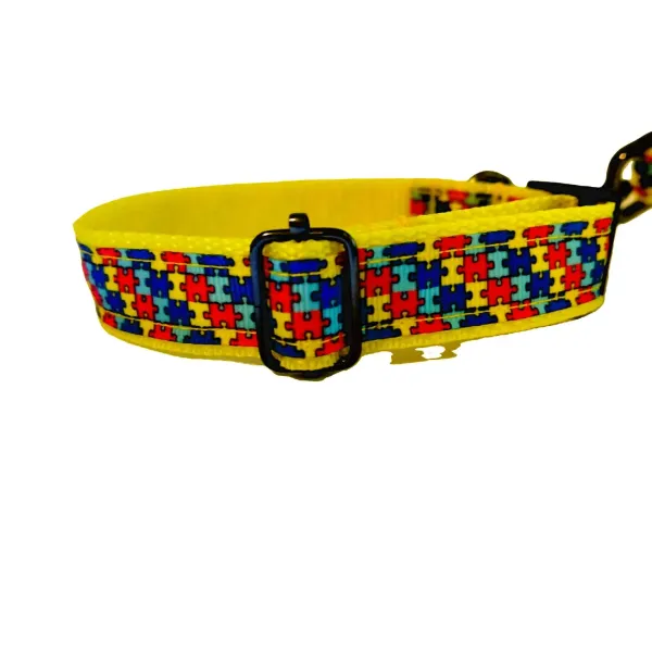 Puzzle mintás nyakörv sárga hevederrel Puzzle mintás nyakörv sárga hevederrel