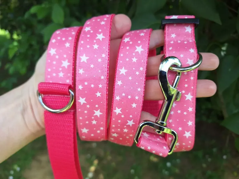 Rózsaszín csillagos póráz Rózsaszín csillagos póráz