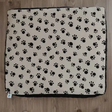 Barna tappancs mintás fekhely