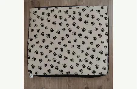 Barna tappancs mintás fekhely